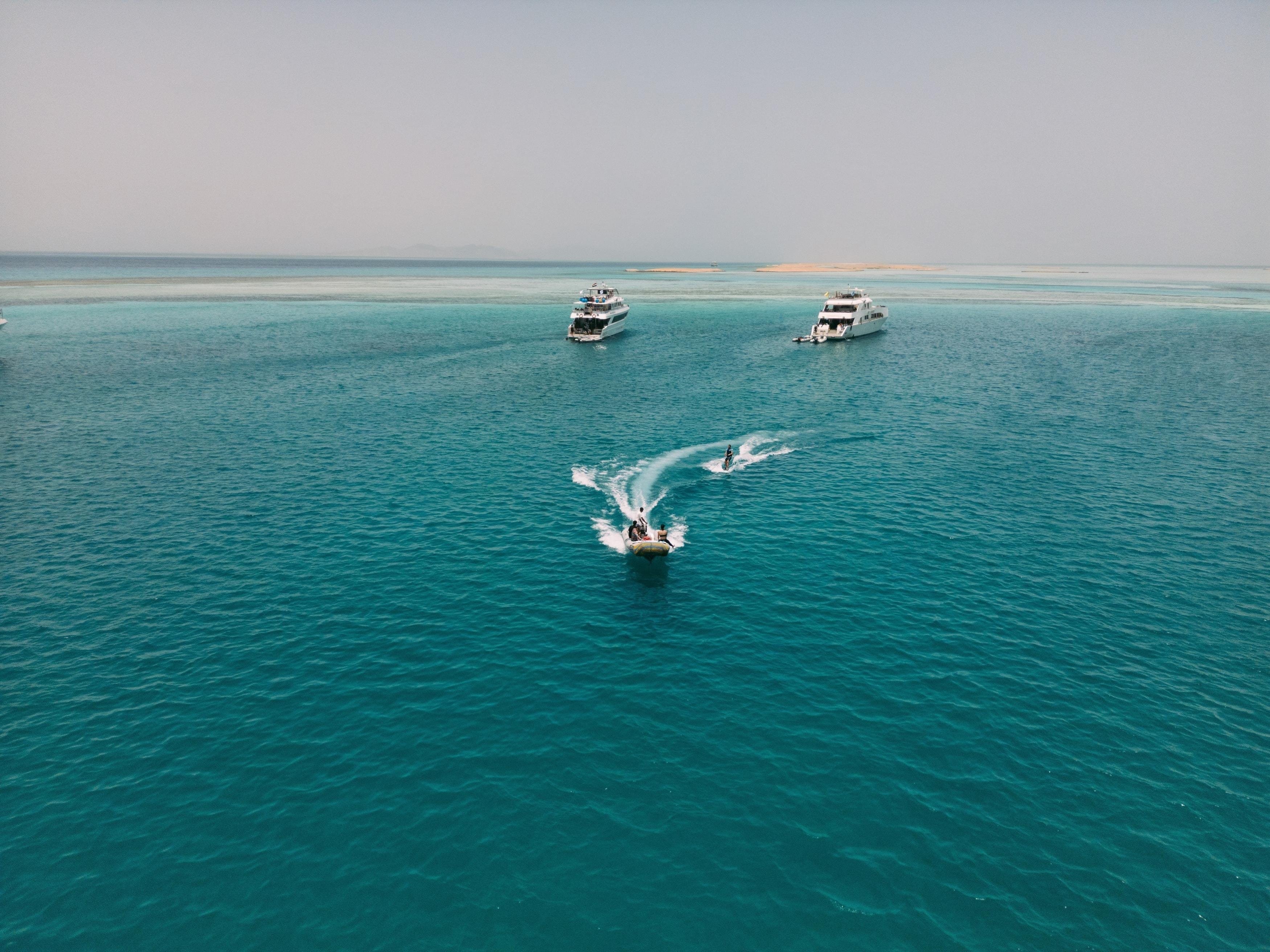 Hurghada: 3-Island Speedboat, Dolphin Watching & Snorkeling - Hurghada Island Speedboat (Photo 1)