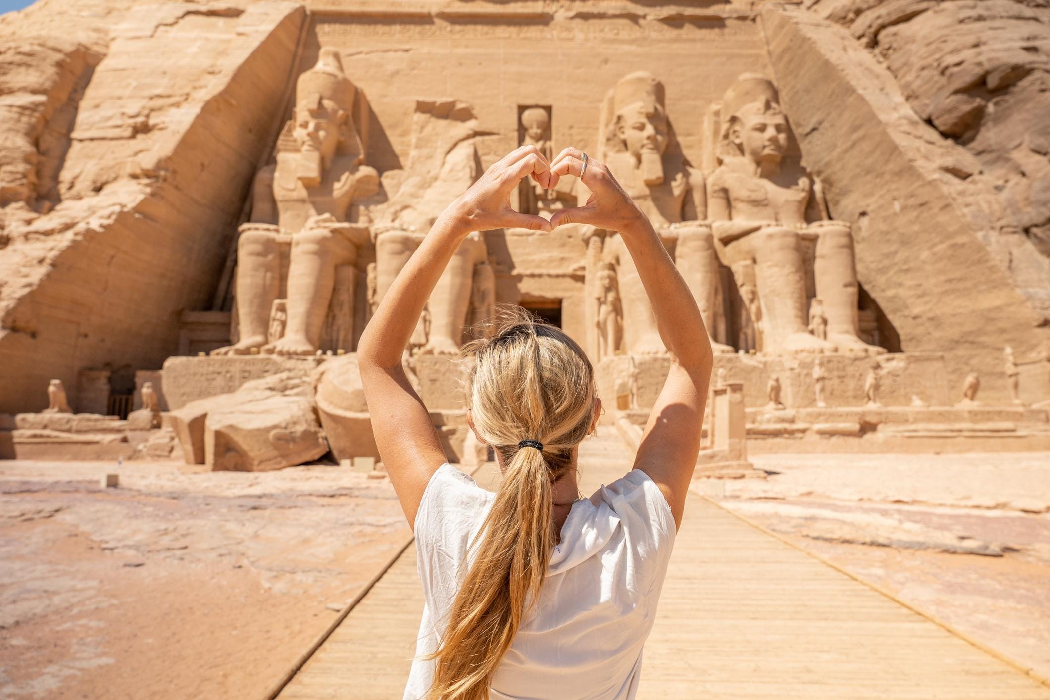 From Aswan: Abu Simbel Group Tour with Guide & Entrance Fees - Luxor Aswan Abu (Photo 1)